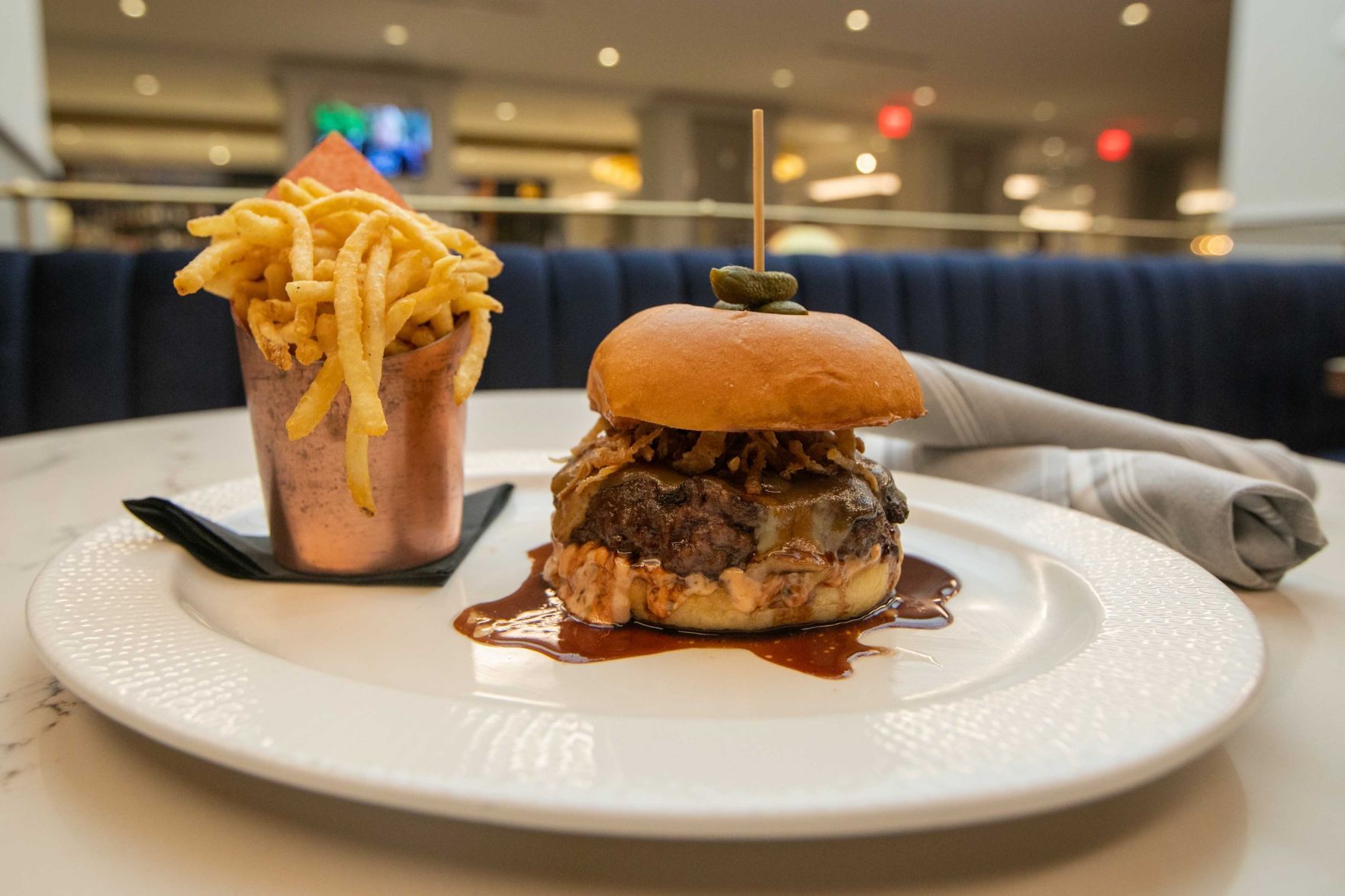 Cafe La Vie at Le Meridien Hotel